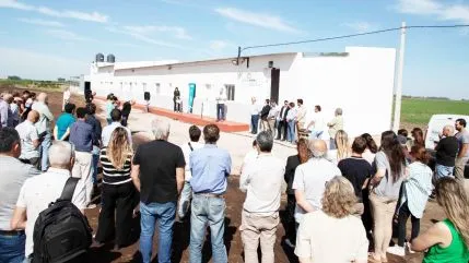 Daireaux inauguró su frigorífico de cerdos