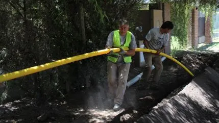 Avanza la extensión de red de gas en Barrial Alto