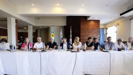 Acerbo participó de una reunión de intendentes con el gobernador Axel Kicillof en Villa Gesell