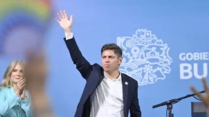 Kicillof reconoció "tensiones" con el kirchnerismo e insistió con desdoblar las elecciones